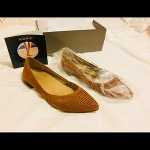 Vionic gem posey flats wide